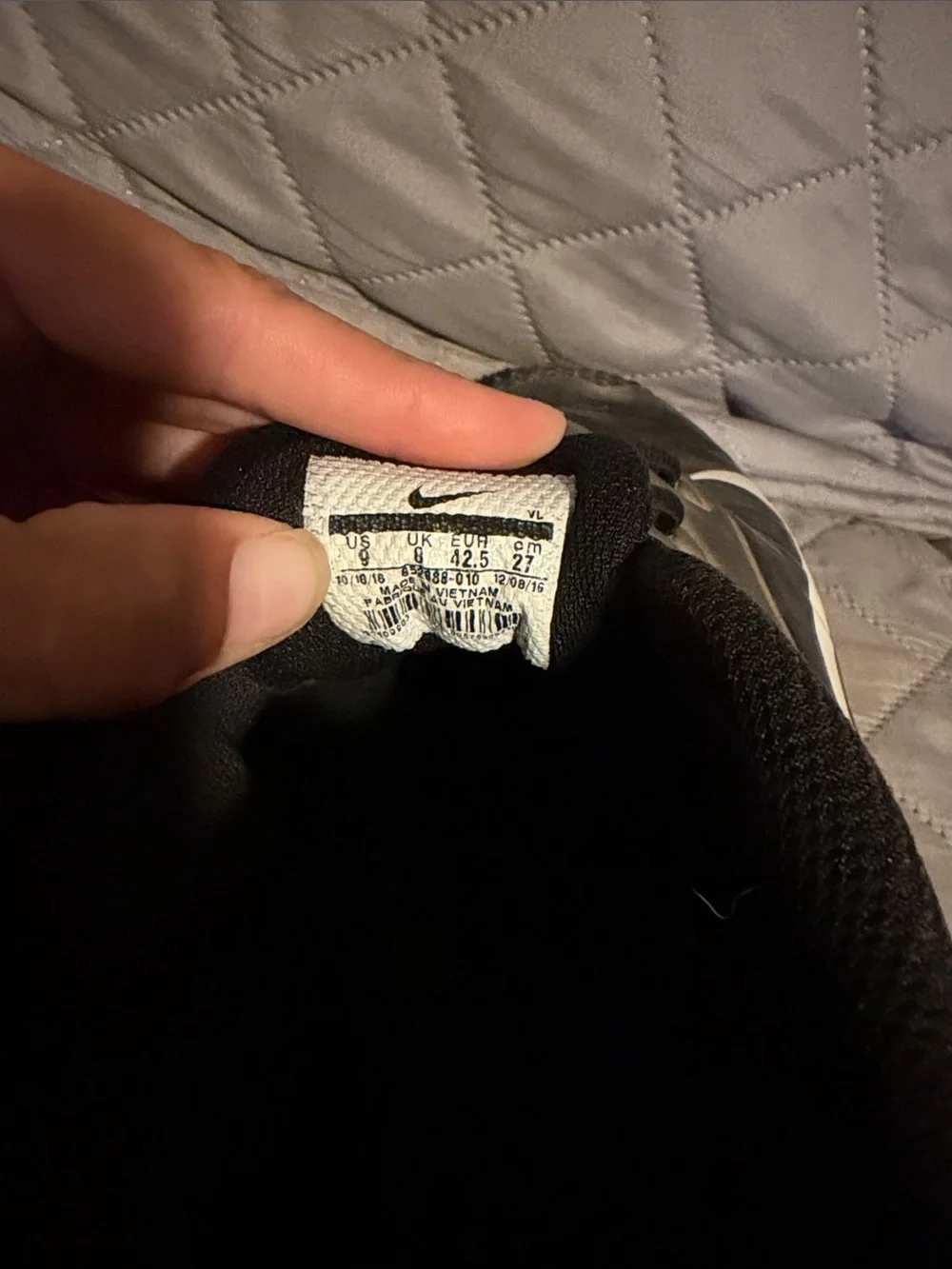 Nike Men’s Black and White Athletic Cleats
